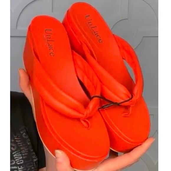 UNLACE Toe Strap Sandals In Red Size Euro 40 / US 10 New in Box MSRP $317 - Picture 11 of 15